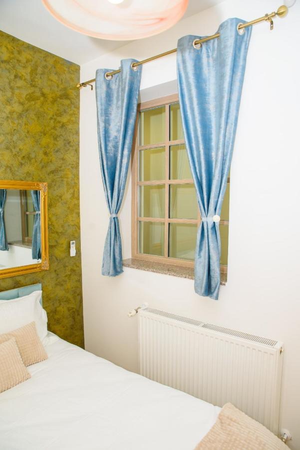 Bistro Centru Vechi Craiova Hotel Luaran gambar
