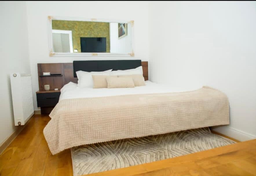 Bistro Centru Vechi Craiova Hotel Luaran gambar